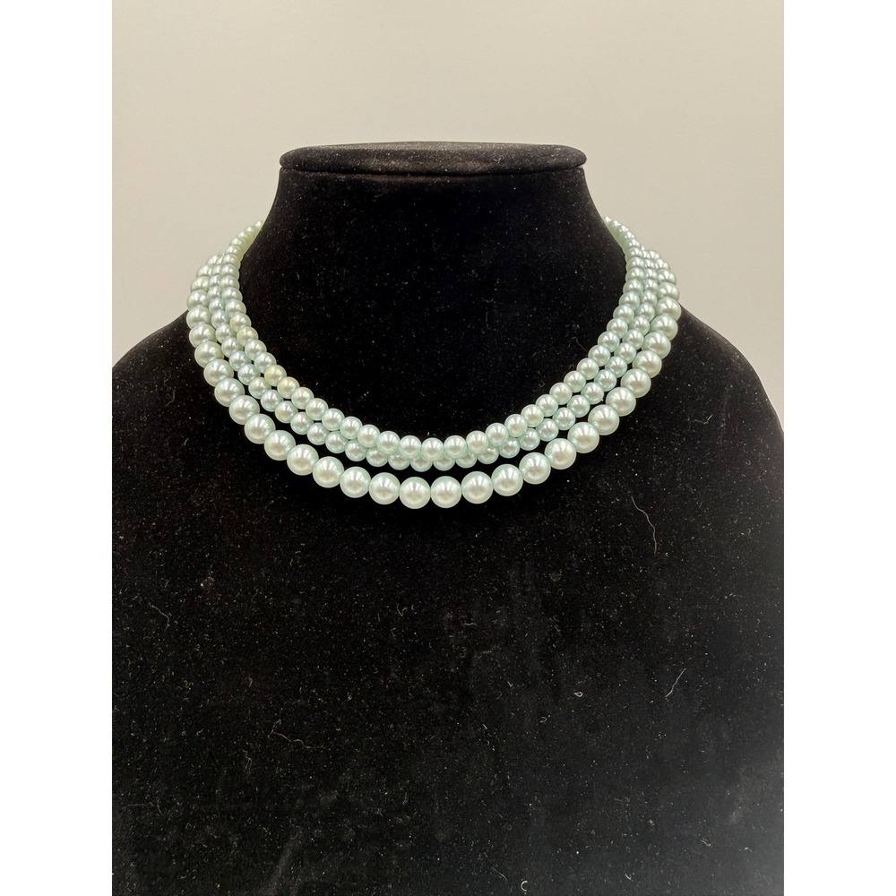Vintage Triple Strand Seafoam Green Faux Pearl Necklace Aqua Graduated